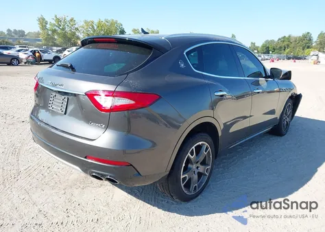 2017 Maserati Levante из США, поврежденный, VIN ZN661XUL2HX245534